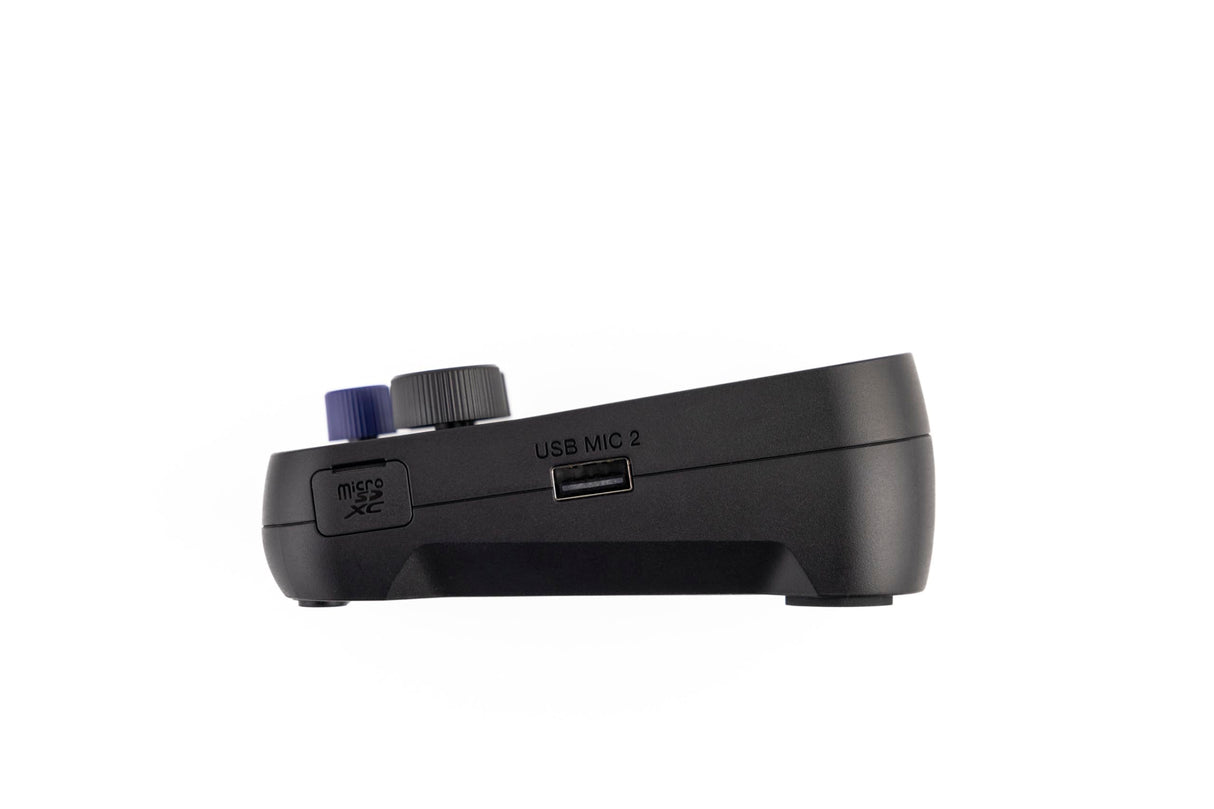 Zoom - P2 PodTrak grabadora de podcast portátil e interface de audio USB, mezclador de podcasts e interface para grabar podcasts móviles con calidad de transmisión, 2 entradas de micro USB