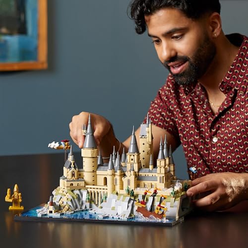 LEGO 76419 Harry Potter Castillo y Terrenos de Hogwarts, Set con Lugares Emblemáticos: Torre de Astronomía, Gran Comedor, Cámara de los Secretos y más, Maqueta de Exposición para Fans Adultos