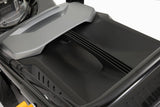 Alpina Cortacésped de Gasolina AL5 46 SA, Ancho de Corte 46 cm, Motor de 139 CC (2200 W) con tracción Posterior, hasta 1200 m², Bolsa de Recogida de 60 l, Altura de Corte Regulable en 6 Posiciones