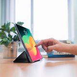 Hama Funda Plegable Transparente para Apple iPad Pro de 13" (2024), Color Negro