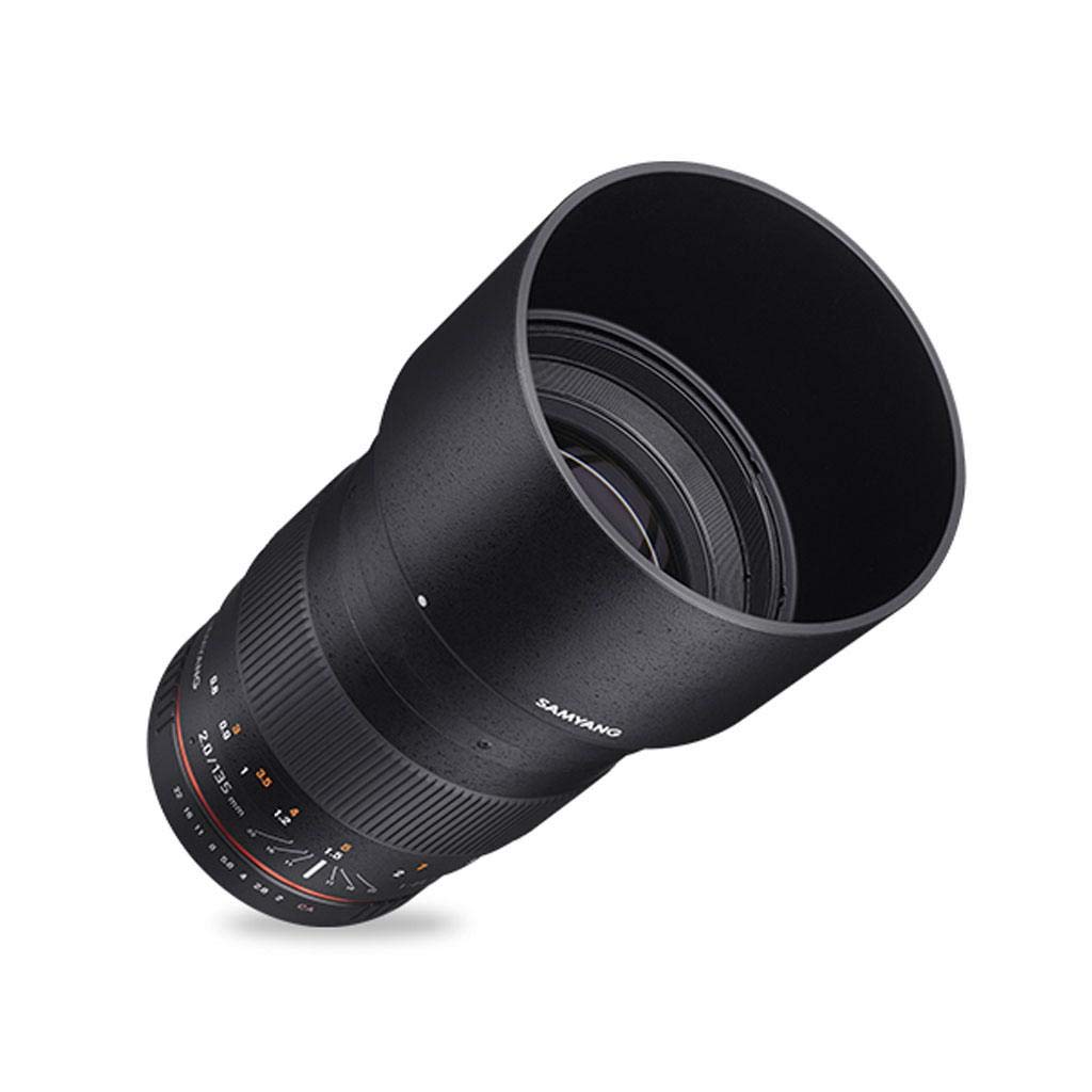 Samyang F1112209101 - Objetivo fotográfico DSLR para Micro Cuatro Tercios (Distancia Focal Fija 135mm, Apertura f/2-22 ED UMC, diámetro Filtro: 77mm), Negro