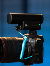 Sennheiser MKE 400 Micrófono Shotgun Direccional para Cámara con Conectores TRS y TRRS de 3,5mm para DSLR, Mirrorless y Móvil, 508898