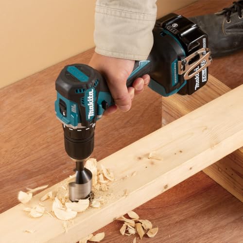 Taladro atornillador BL 18V LXT 40Nm 2Ah 2 bat. Compact marca Makita