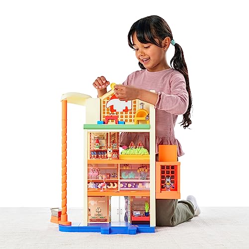 Bluey Hammerbarn - Juego de Compras, 4 Niveles, 22 Pulgadas de Alto con elevación de Trabajo y Retorno de Carro, Incluyendo Luces y más de 45 Sonidos