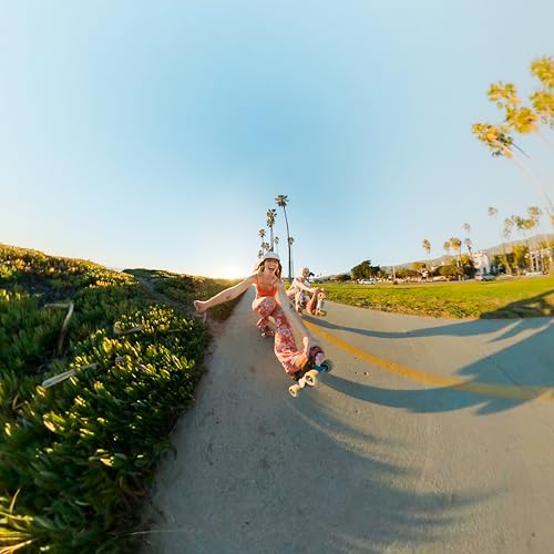 GoPro MAX: Cámara de acción Tradicional Resistente al Agua 360 + con Pantalla táctil Vídeo HD esférico 5.6K30 16.6MP Fotos 360 Estabilización de transmisión en Vivo de 1080p