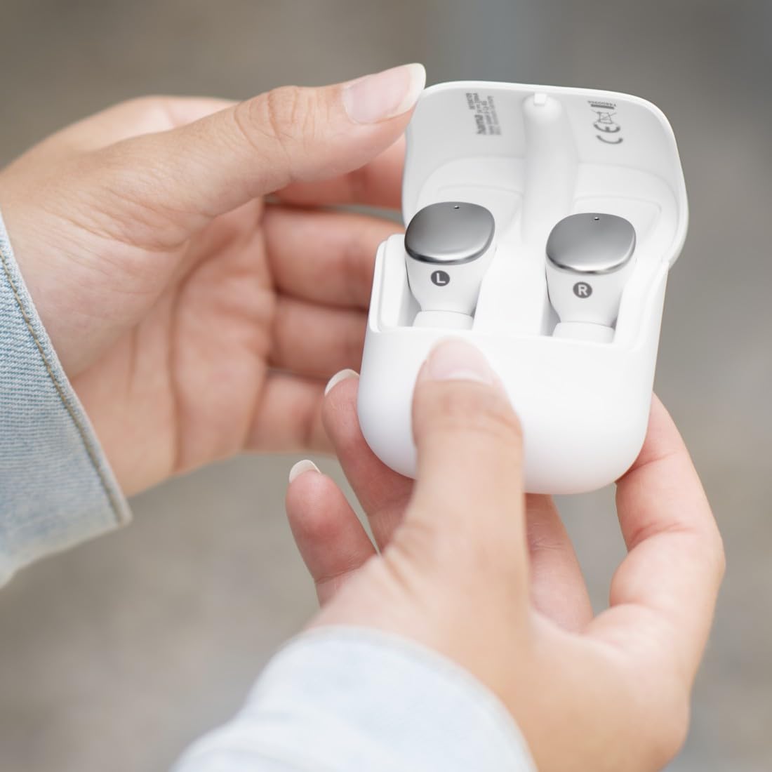 Hama | Auriculares Bluetooth (Control táctil, Resistente a Salpicaduras IPX5, Comandos de Voz, Batería Duradera) Color Blanco