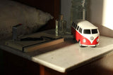 BRISA VW Collection - Altavoz portátil Bluetooth inalámbrico Volkswagen T1 Camper Bus (Escala: 1:20/Bus Clásico/Rojo)
