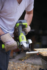RYOBI 18V ONE+ Trio – Taladro Percutor, Atornillador Impacto y Amoladora Angular – Incluye 3 Herramientas, 2 Baterías y Cargador