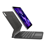 Belkin Teclado Bluetooth Pro con Funda y Soporte magnético, Teclado iPad, Control Multi-gestor, fijación del lápiz Apple QWERTZ, Teclas Multimedia para iPad M4 Pro de 11 Pulgadas
