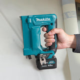 Makita ST113DSMJ - Grapadora de batería con batería 10,8 V/4,0 Ah, diseño corto, profundidad de impacto ajustable, con LED, ancho de grapa 10 mm