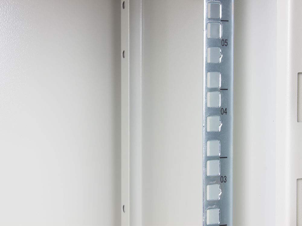 Alcasa GC-R0100 armario rack 6U Bastidor de pared Gris - Estantería (6U, Bastidor de pared, Gris, Acero, Vidrio, Acero)