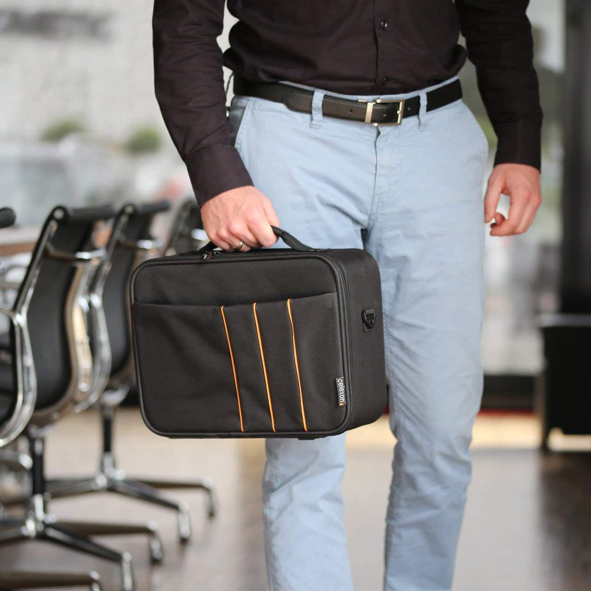 celexon Maletín para proyectores Economy Line Large hidrófugo y Lavable Carcasa Dura - 41x29x15 cm - 100% poliéster - Negro