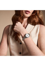 Fossil Carlie Reloj para mujer, movimiento de cuarzo con correa de acero o piel, Tono plata y blanco, 29MM