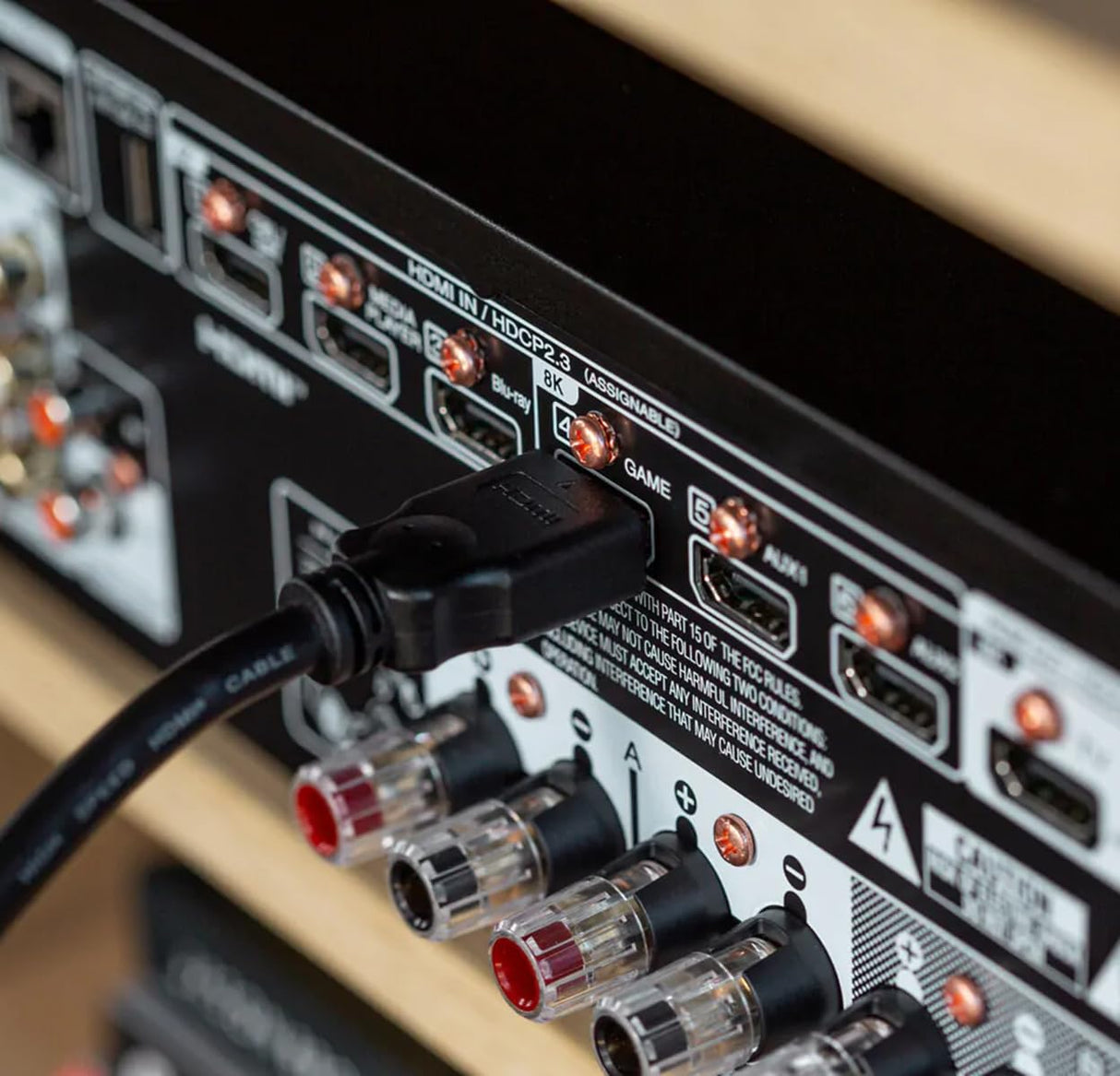 Marantz Stereo 70s Receptor de A/V de 2 Canales con 8K, Streaming HEOS Built-in, Fono y Radio FM/Dab+ - Plata