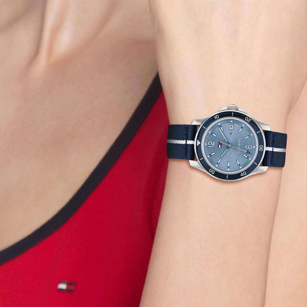 Tommy Hilfiger Reloj Analógico de Cuarzo para Mujer con Correa de Tejido de Plástico del Océano Azul Marina - 1782511