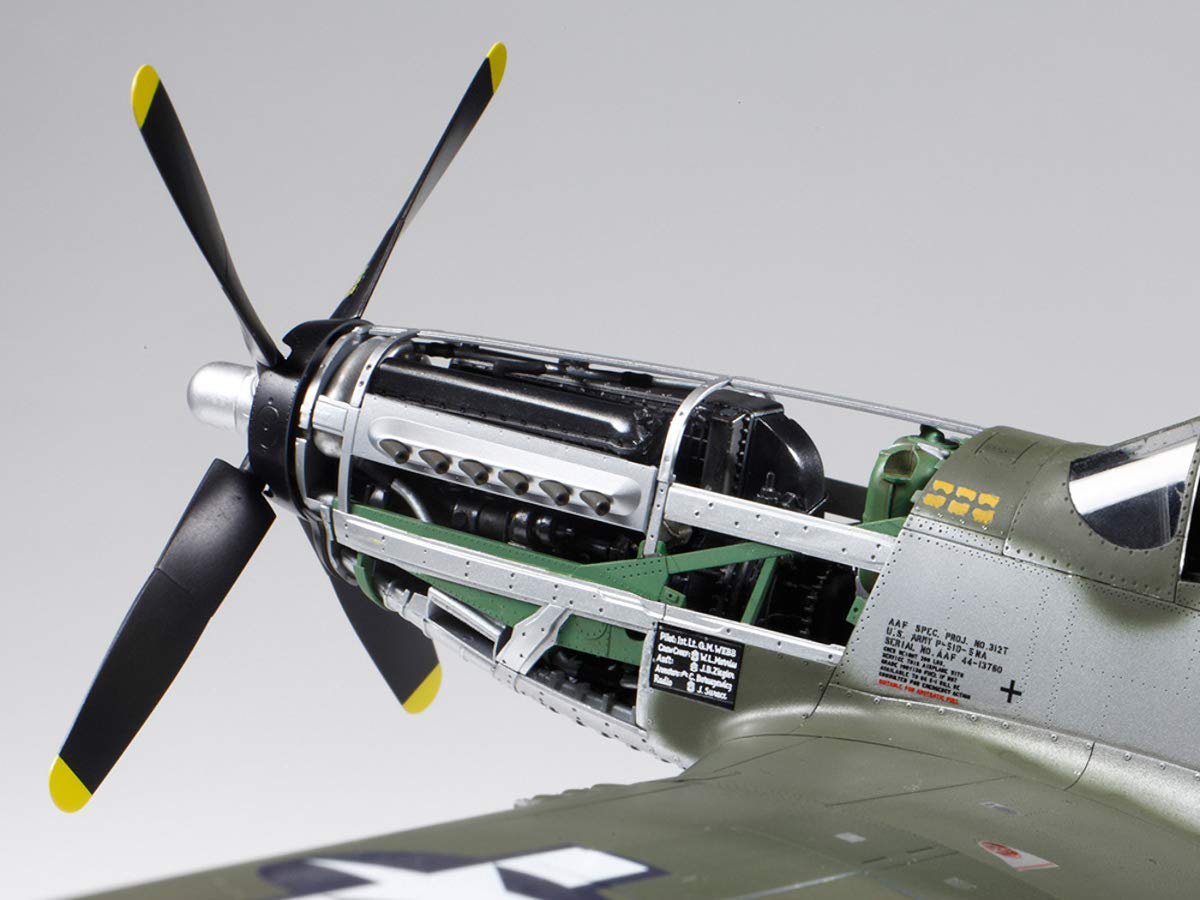 Tamiya-1/32 North American P-51D Mustang Plastic Airplane Flugzeug Kit de Modelo, Color Gris Claro, 318mm Length (60322)