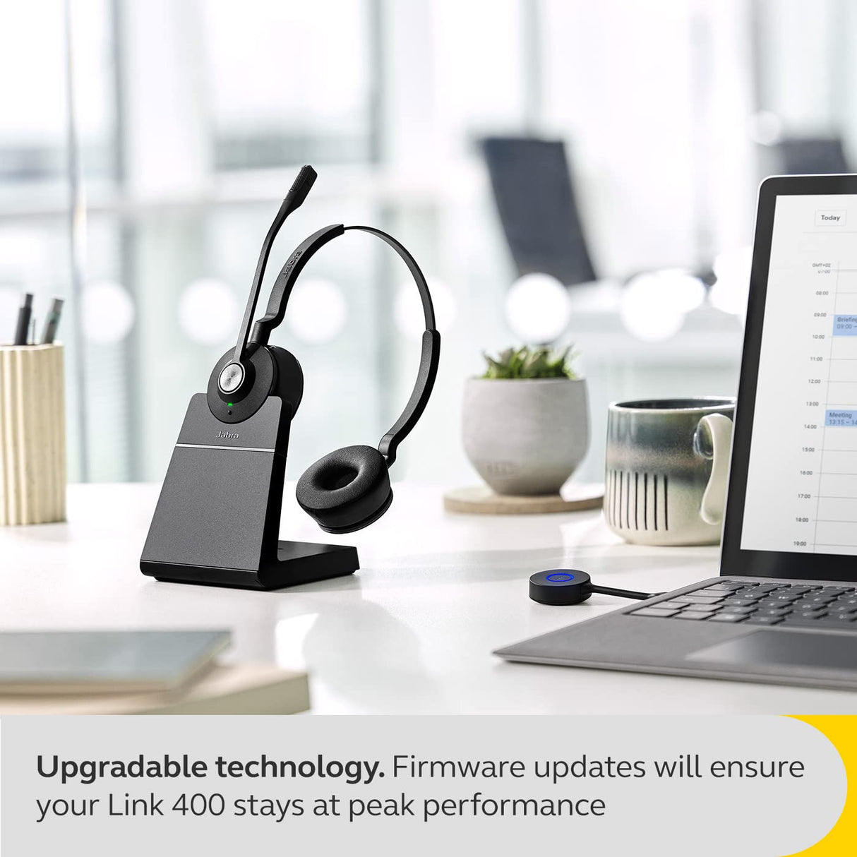 Jabra Link 400 USB-A DECT Adaptador, Llave portátil y duradera con un alcance inalámbrico seguro de hasta 150 m para determinados auriculares inalámbricos Jabra Engage - Variante UC - Negro