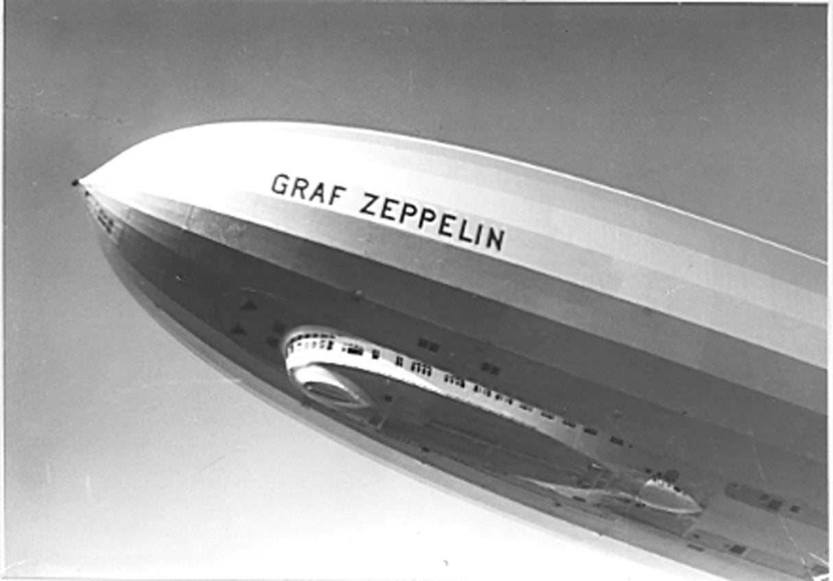 Zeppelin 7668-5 Hombres Automatic Dual Time con Correa de Cuero