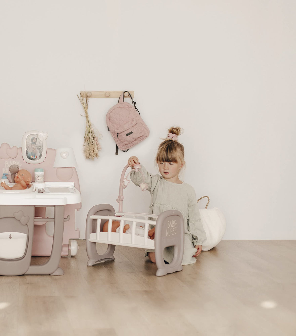 Baby Nurse La Casa de los Bebés, 20 Accesorios, para Muñecos Bebé de hasta 42 cm, Muñeco no Incluido Adecuado a Partir de 3 Años (7600220376)
