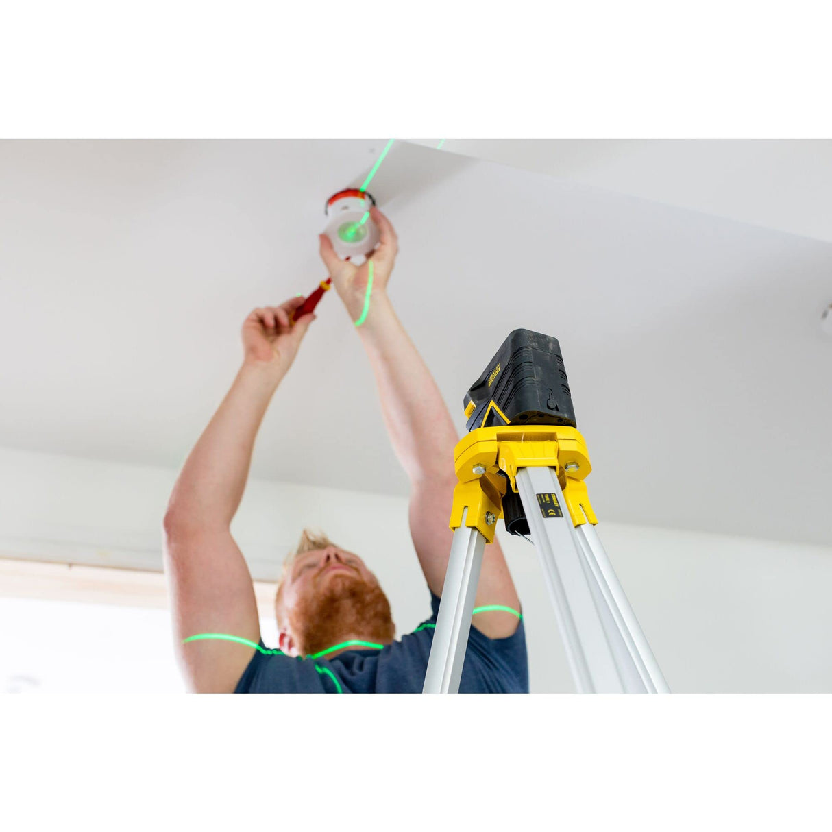 Nivel laser de cruz + 5 puntos – VERDE. 20 metros (50 metros con detector) ±3mm/m