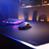 Glorious Gaming Model D- (Pequeño) Wireless Ratón Gaming inalámbrico - 67 g superligero, diseño Colmena, RGB, ergonómico, sin Lag 2,4 GHz inalámbrico, hasta 71 Horas de batería - Negro Mate