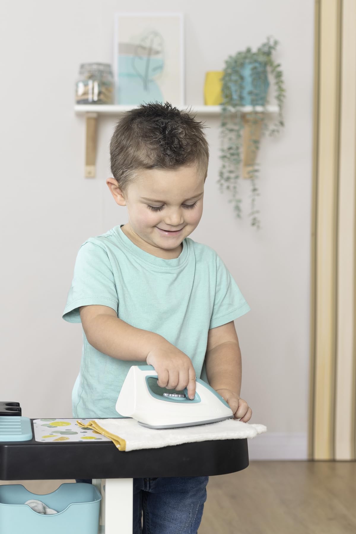 Smoby Centro de Lavado Smoby Rowenta, 3 en 1: Lava, aspira y Plancha. Aspirador de Escoba Rowenta con Sonido, Plancha y Mucho más, 17 Accesorios. A Partir de 3 años. ( 7600330320)