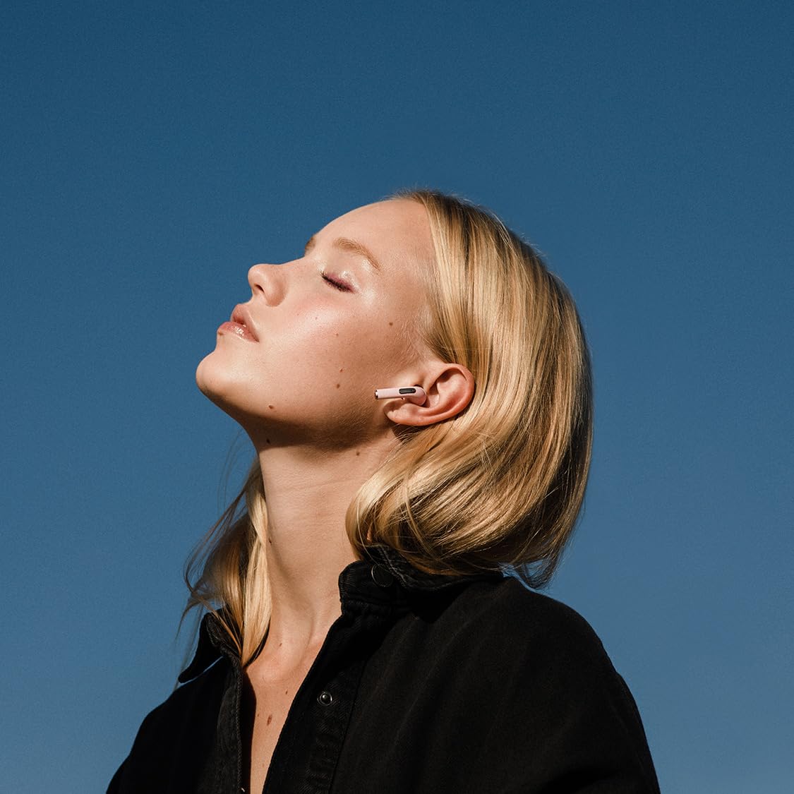 Sudio N2 Rose Powder - Auriculares Abiertos Inalámbricos Bluetooth Multipoint, Micrófono Integrado para Llamadas, Autonomía de 30 Horas con Funda de Carga, Impermeable IPX4, USB-C, Carga sin