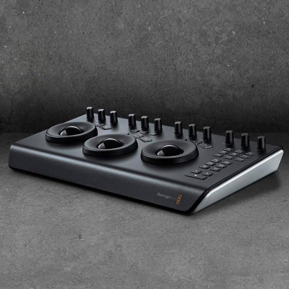 Blackmagic Design Davinci Resolve Micro Panel + Software Key (BM-DV/Res/BBPNLMIC-LIC)