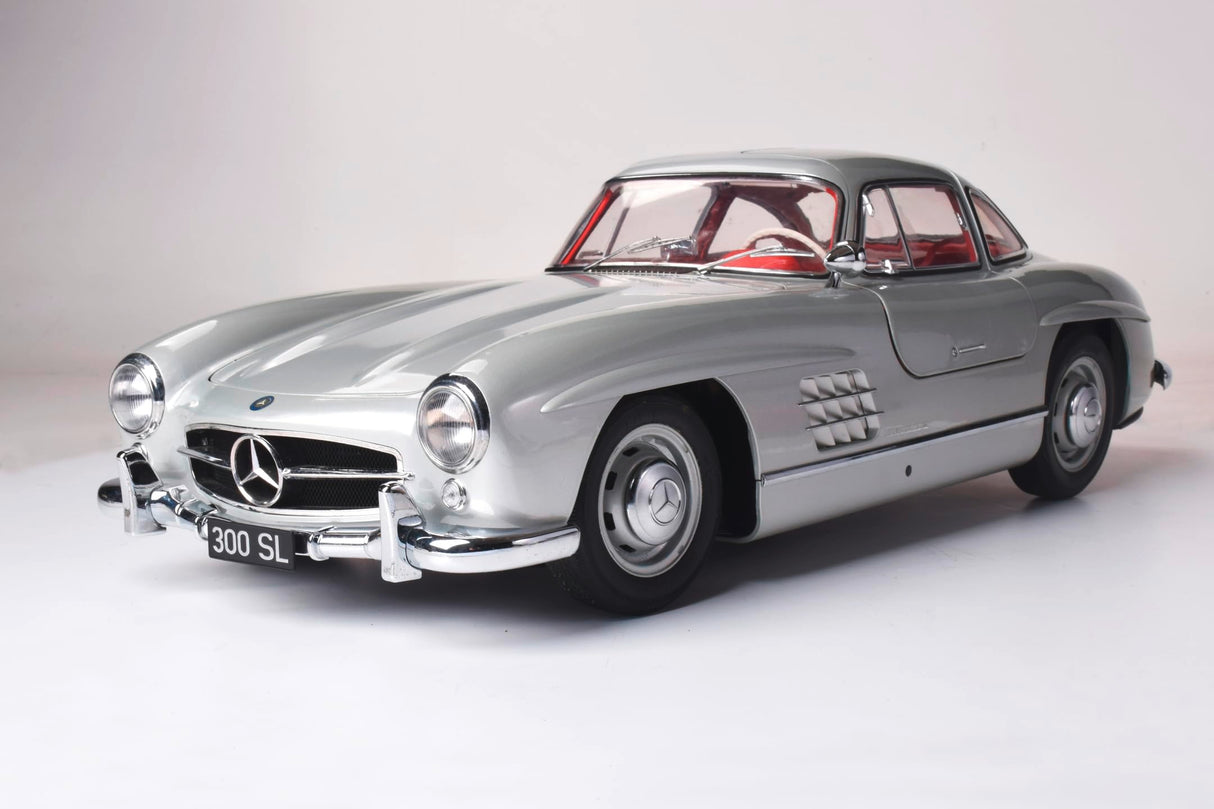 IXO Collections IXO Colecciones 1:8 IXO Mercedes 300 SL - modelismo, Modelo de Suelo, Kit, Kit de modelismo, 602 Piezas