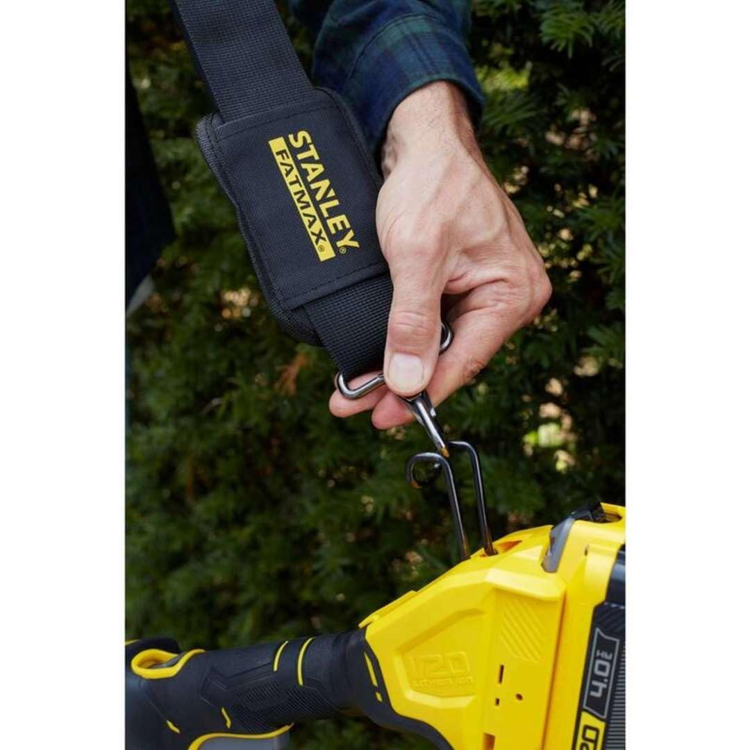 STANLEY FATMAX SFMCPH845M1-QW - Cortasetos de pértiga V20 con batería 4Ah, Longitud de Cuchilla 45 cm, Cabezal pivotante, Mango ergonómico