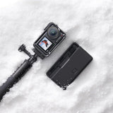 DJI Osmo Action 4 Pack Aventura: cámara deportiva 4K/120fps con sensor de 1/1.3pulgadas, D-Log M y 10 bits, campo de visión ultraamplio de 155º, hasta 7.5h con 3 baterías adicionales para grabar vlogs