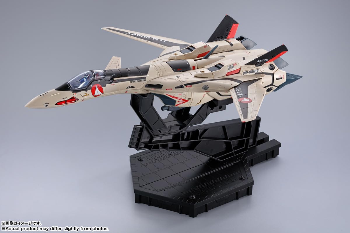 TAMASHII NATIONS BANDAI Macross Plus - YF-19 Excalibur (Isamu Alva Dyson Use), Spirits DX Chogokin Figura