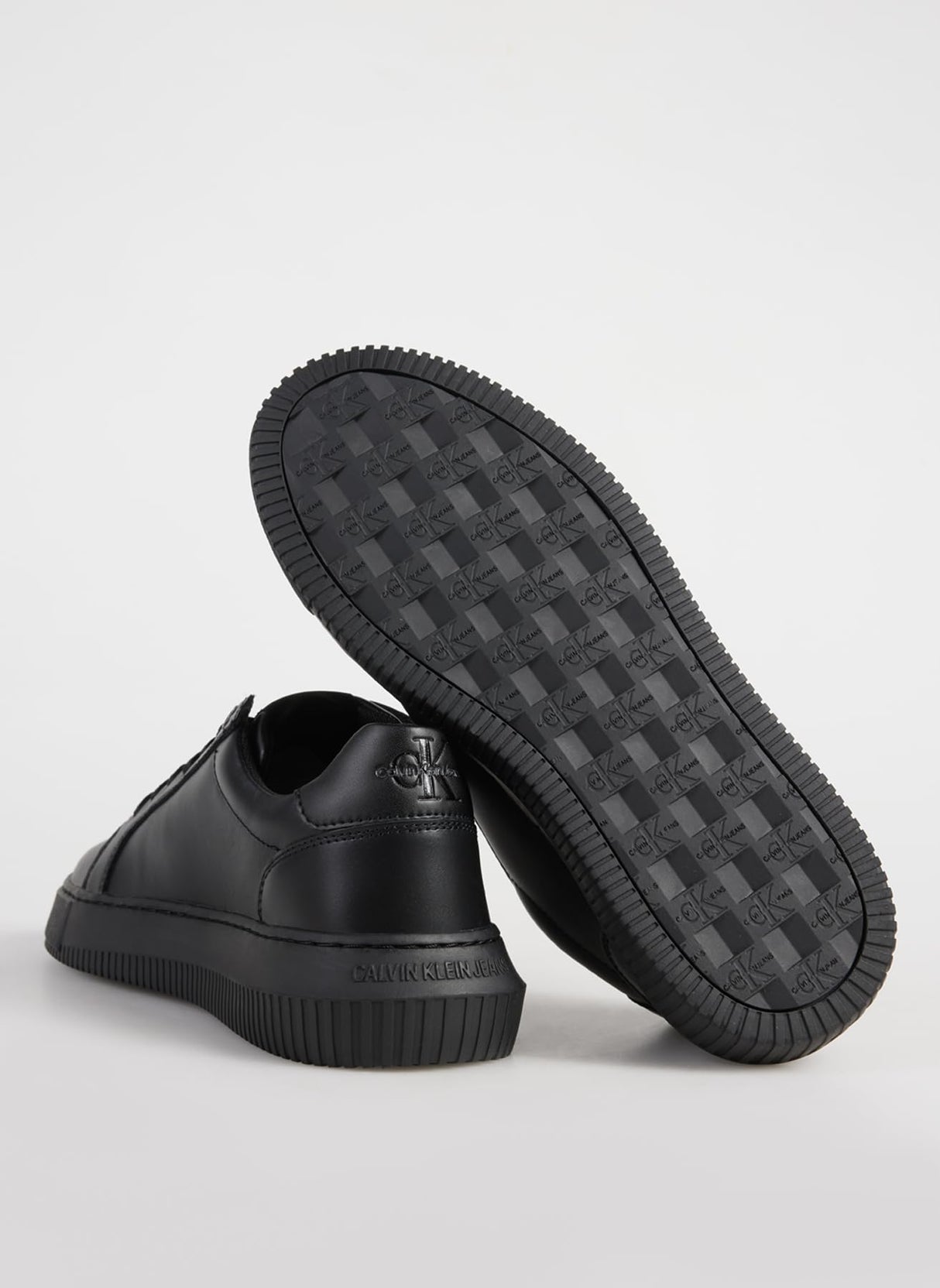 Calvin Klein Sneaker con Suela Cupsole Hombre Chunky Low Calzado, Negro (Triple Black), 43 EU