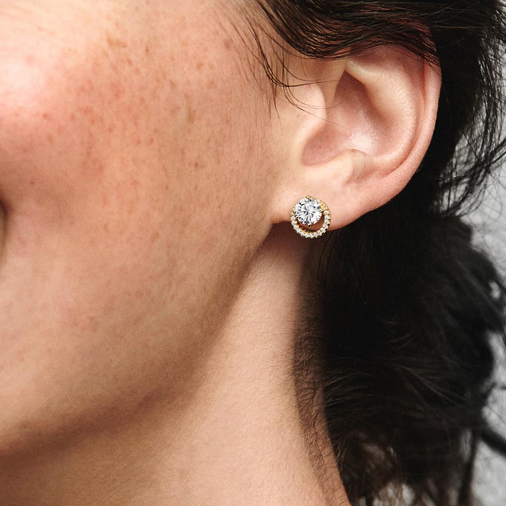 Pandora Timeless Pendientes de botón con halo redondo centelleante chapados en oro de 14 quilates con circonita cúbica transparente