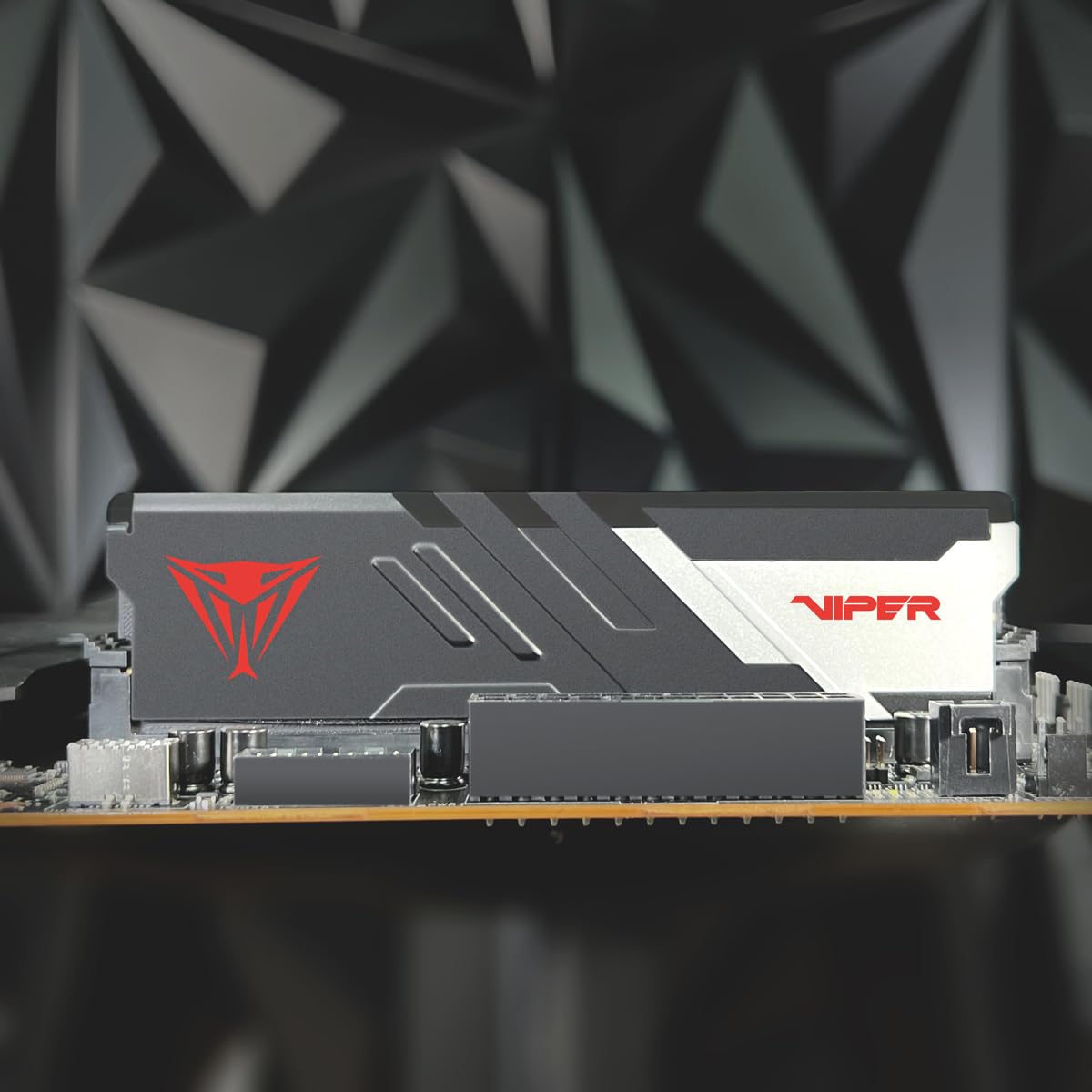 Patriot Viper Venom DDR5 de 32 GB (2 x 16 GB) a 6400 MT/s UDIMM para Juegos de Escritorio - Kit de Memoria PVV532G640C32K