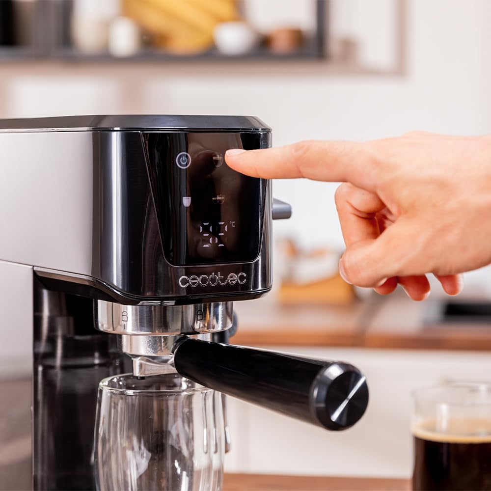 Cecotec Cafetera Express para Espresso y Cappuccino Power Espresso 20 Touch. 1350W, 20 Bares, Pantalla Táctil, Vaporizador, Depósito Agua 1L, Thermoblock, Calientatazas, Bandeja Goteo, Accesorios