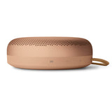 Bang & Olufsen Beosound A1 (3ª Generación) Altavoz Bluetooth Portátil Impermeable con 3 Micrófonos, Certificado C2C - Honey Tone