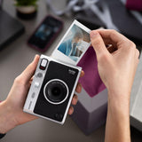 instax Mini EVO Black-C. Cámara e Impresora con Pantalla LCD de 2,7 Pulgadas, 10 Efectos de Lente y 10 Efectos de película