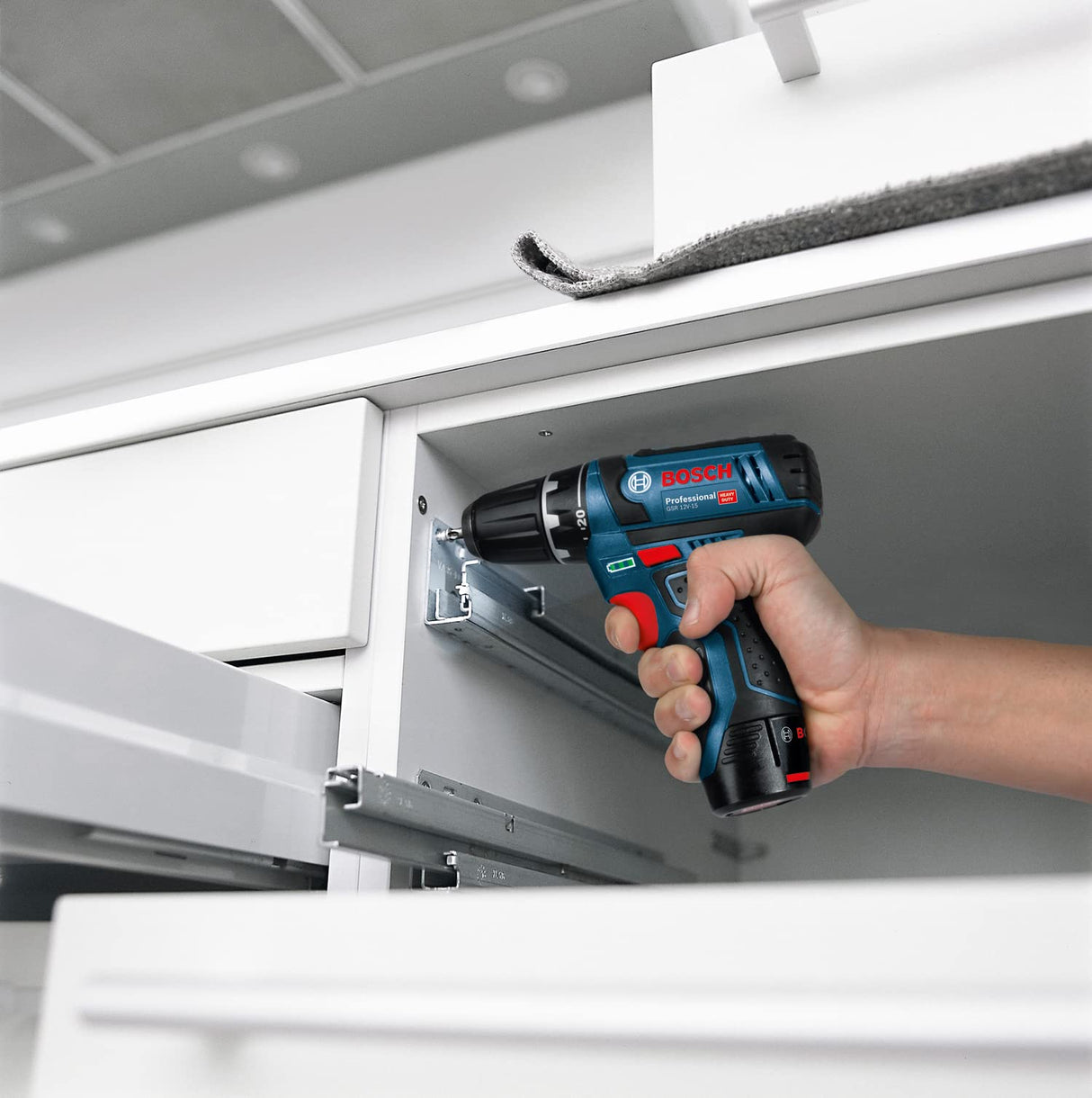 Bosch Professional 12V System - Set atornillador GSR 12V-15 + amoladora a batería GWS 12V-76 (2 baterías x 2.0Ah, en L-BOXX)
