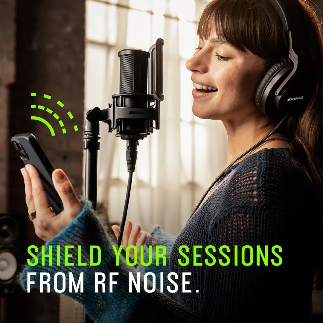 Shure SM4 Kit de Micrófono de Estudio, Micrófono de Condensador para Estudio en Casa con Conexión XLR Optimizado para Voces Suaves e Instrumentos Ruidosos con Audio Listo para Mezclar (SM4-K-KIT)