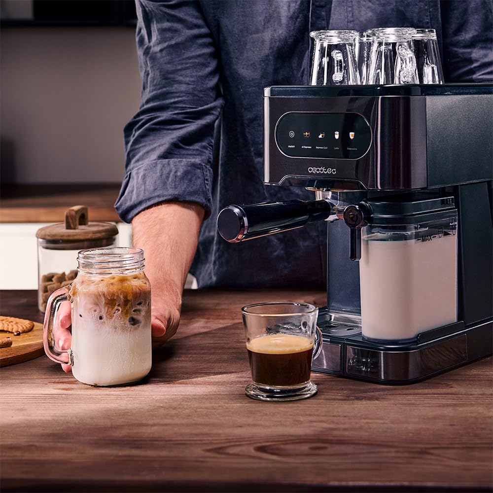 Cecotec Cafetera Express Semiautomáticas Power Espresso 20 ColdBrew Latte. 1350W, 20 Bares, Frío, Templado o Caliente, Pantalla Táctil, 1.5L Depósito Agua y 500ml Leche, Calientatazas, Doble Brazo