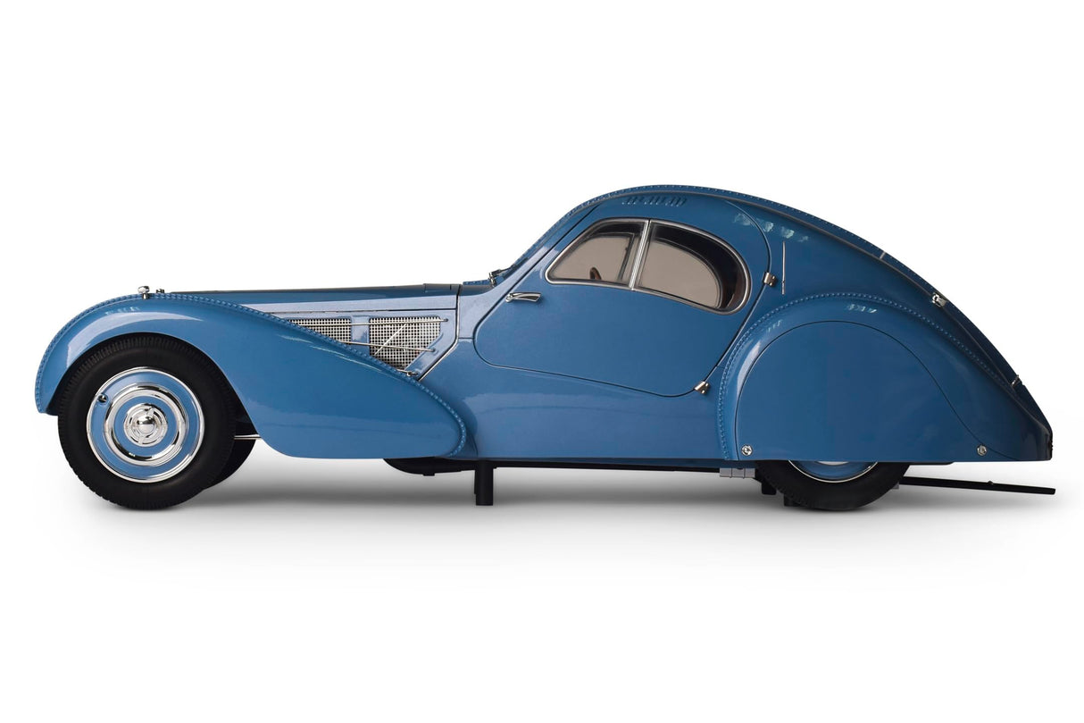 IXO Collections 1:8 IXO Bugatti 57 SC – Construcción de Modelos, construcción de pie, Kit de construcción, maqueta, función de luz, Kit de construcción