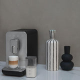 SMEG BCC13BLMEU Cafetera automática con Sistema de espumado de Leche, Plastic, Negro