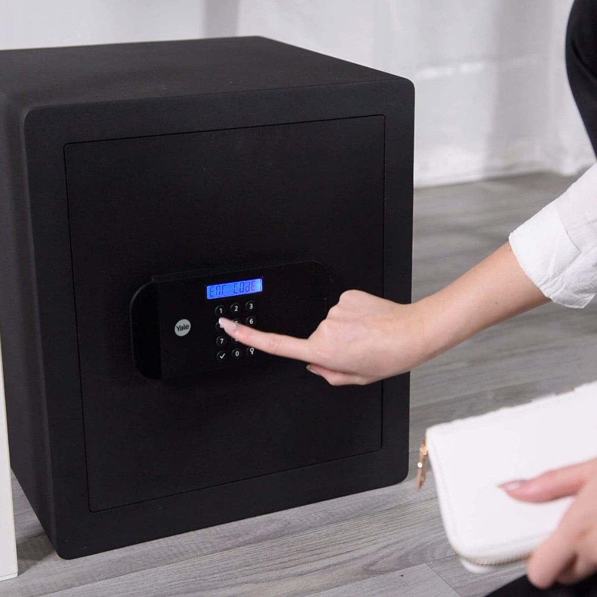 Yale Caja Fuerte motorizada de Alta Seguridad con Sensor de Huella Dactilar para la Oficina