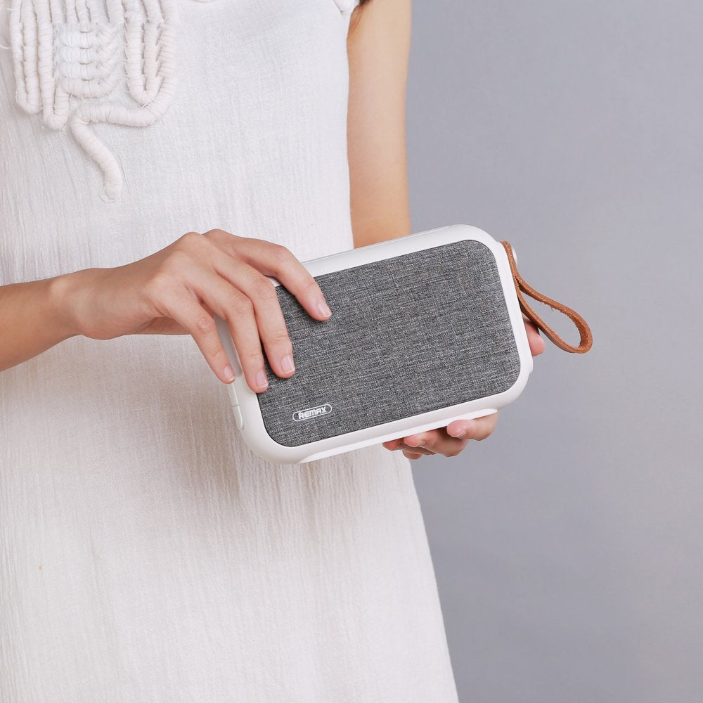 Remax Fabric - Altavoz Bluetooth portátil, Color Negro