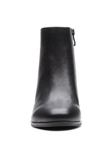 Clarks Freva55 Zip, Botas Modelo Chukka Mujer, Piel Negra, 40 EU