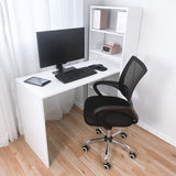 Mattfy - Mesa de Escritorio Multifuncional con Estantería Integrada, Acabado en Blanco, Ideal para Espacios de Trabajo y Estudio, Medidas: 122 cm (Ancho) x 53,2 cm (Fondo) x 140 cm (Alto)