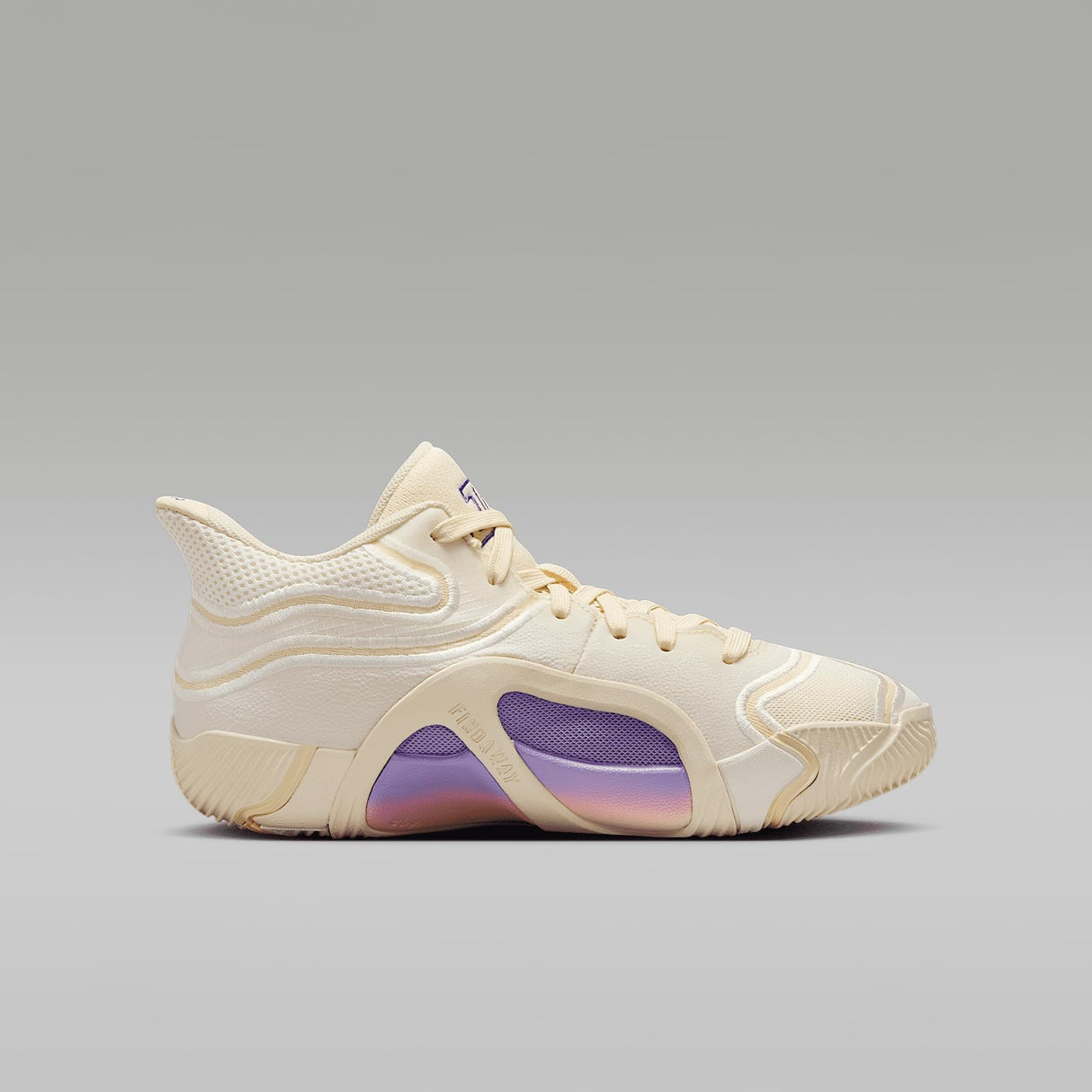 NIKE Jordan Tatum 3 (GS), Sneaker Hombre, Sail Dark Iris Muslin Pale Ivory, 38.5 EU
