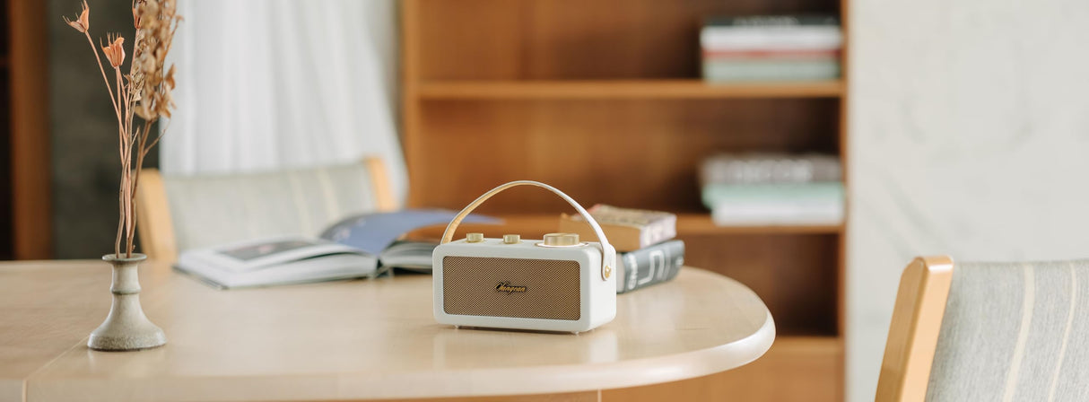 SANGEAN RA-101 Ivory Gold.Altavoz portátil con diseño Retro de Madera y Piel sintética. Bluetooth 5.0. Autonomía 19 Horas con una Carga Completa. AUX-in para Fuentes de Audio externas.