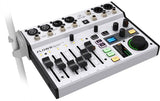 Behringer FLOW 8 Mezclador Digital De 8 Entradas Con Control De Audio Y De Aplicaciones Por Bluetooth, Faders De Canal De 60 Mm, 2 Procesadores De Efectos Y Una Interfaz USB/De Audio